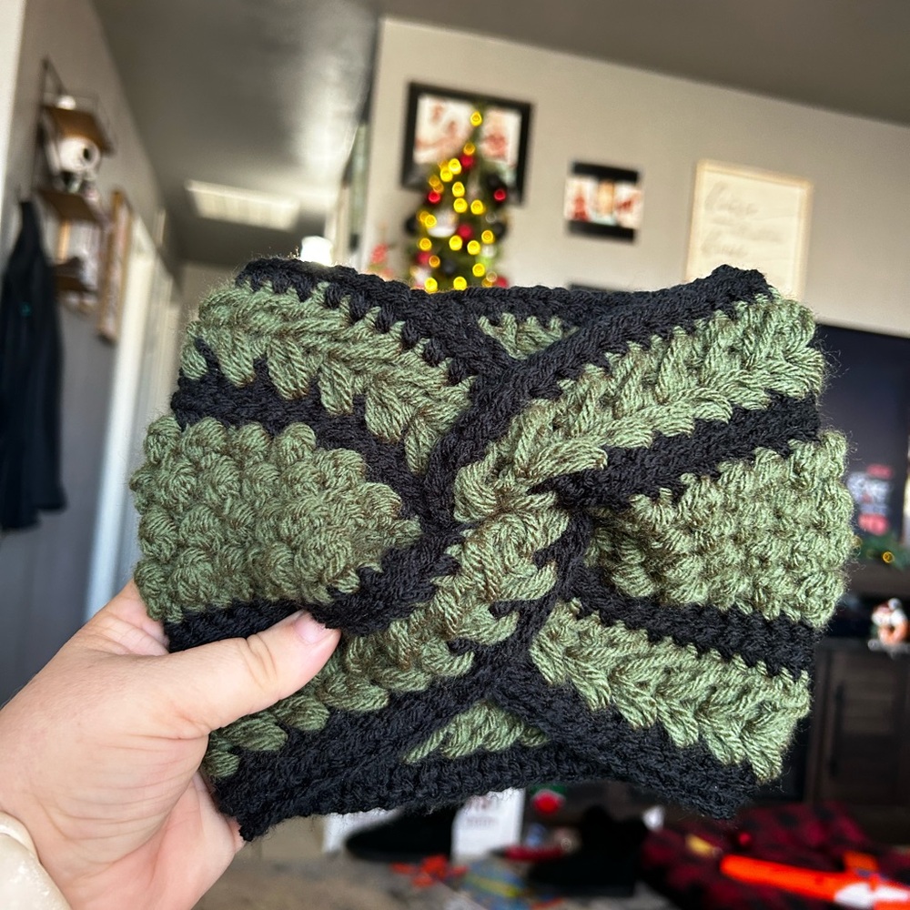 Green and Black Crochet Headband